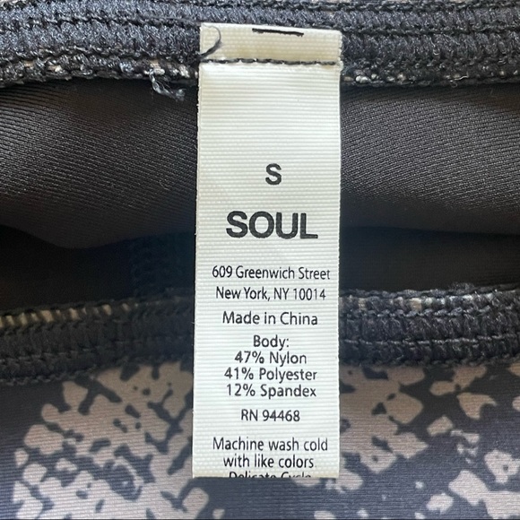 SoulCycle High Rise Milestone Sknakeskin Leggings Size Small - Picture 6 of 10